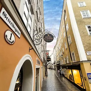 2* Hotel Elefant Family Business